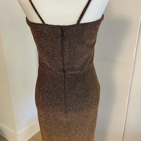 Dress The Population - Picture 5 of 6